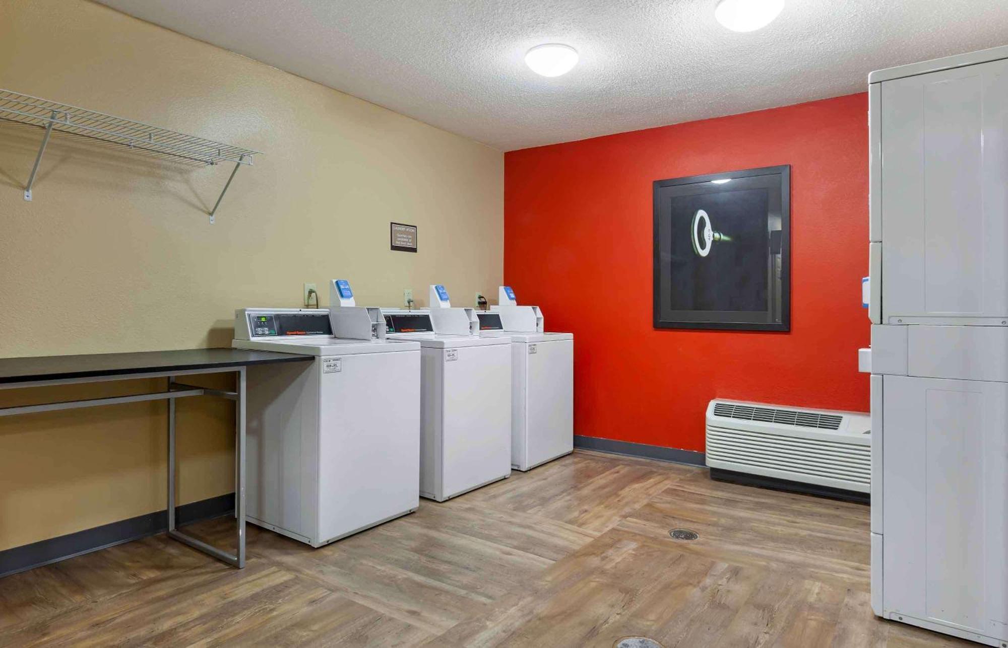 Extended Stay America Select Suites - Madison - Old Sauk Rd Eksteriør billede