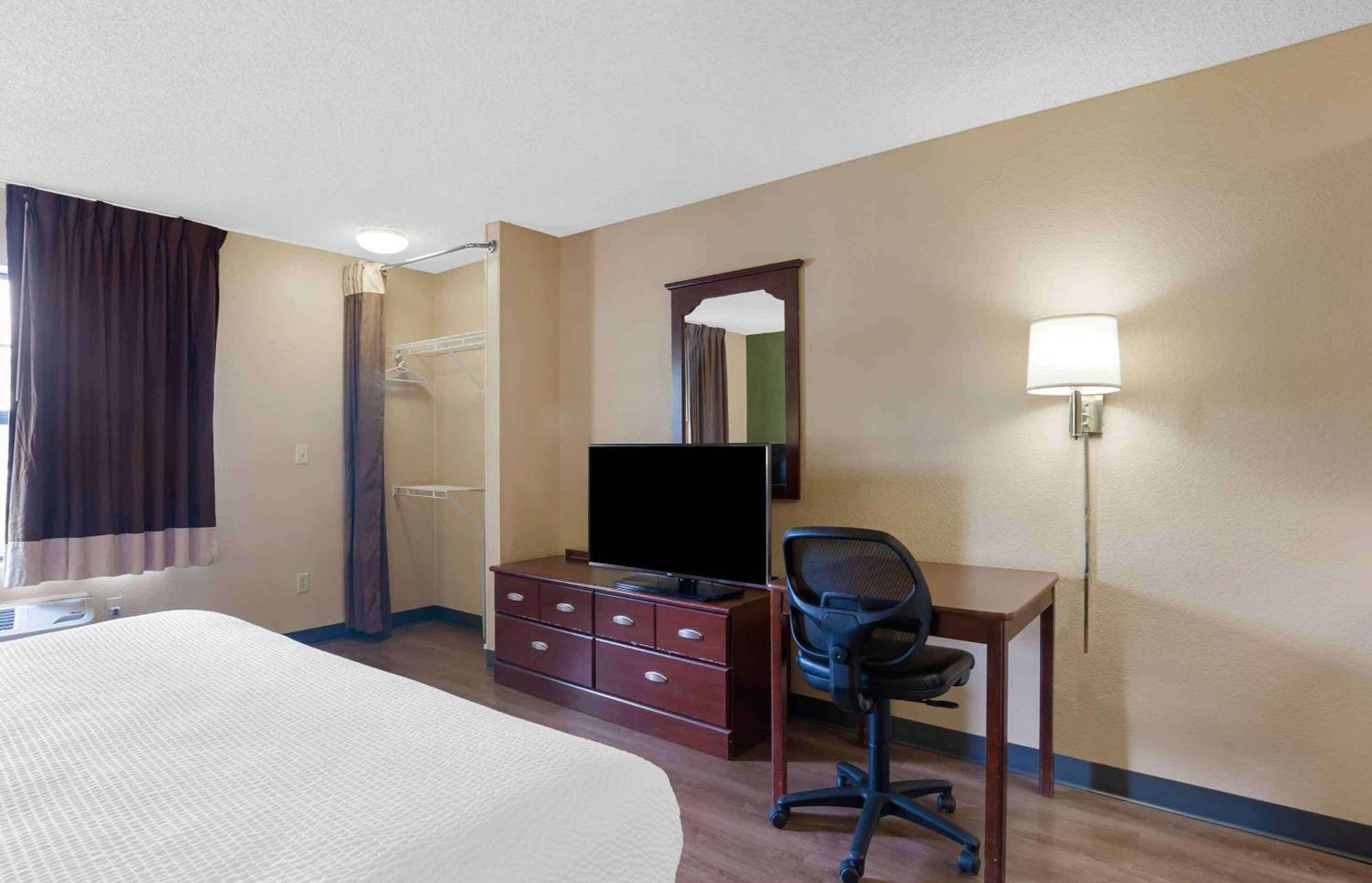 Extended Stay America Select Suites - Madison - Old Sauk Rd Eksteriør billede