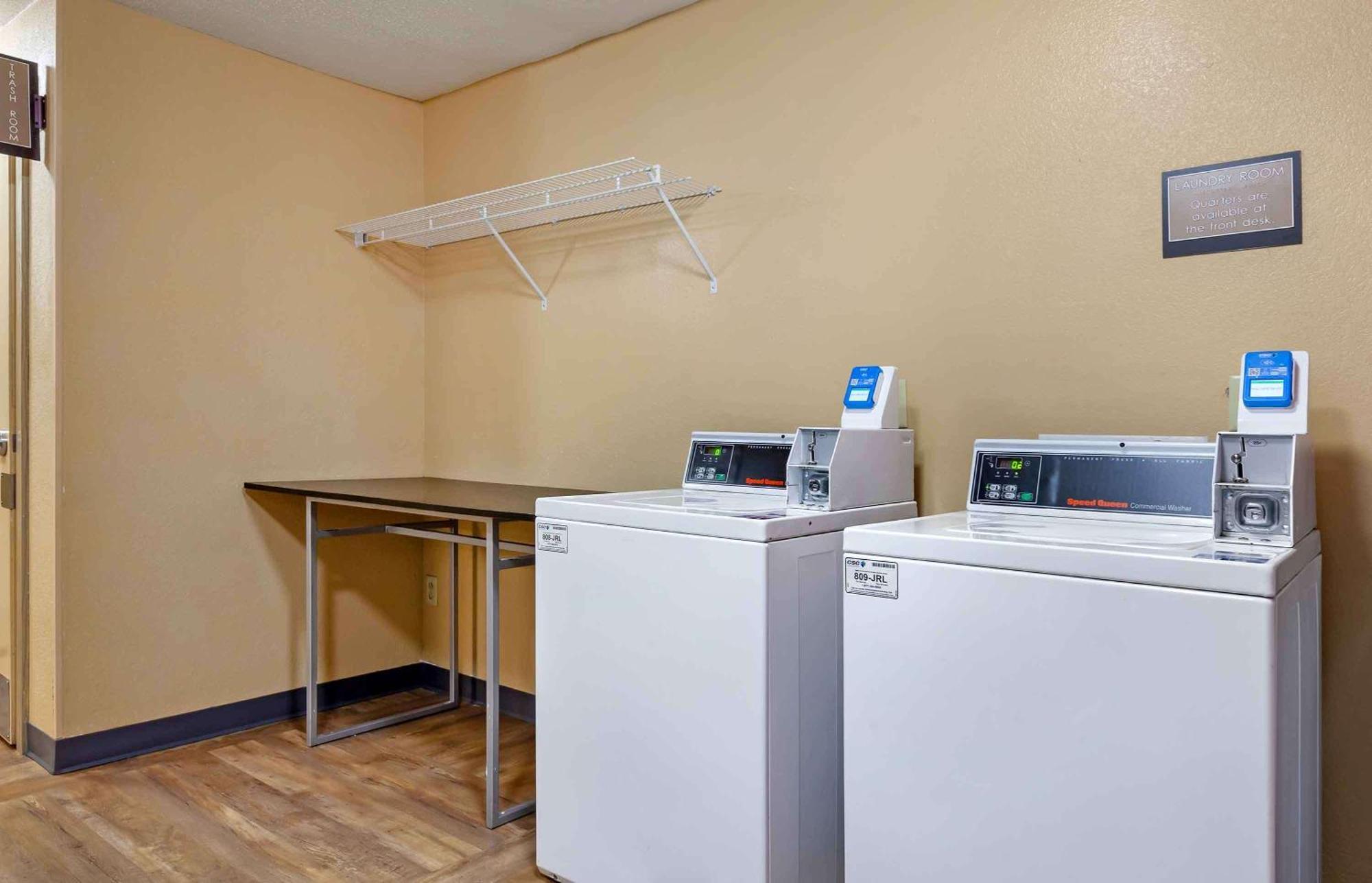 Extended Stay America Select Suites - Madison - Old Sauk Rd Eksteriør billede